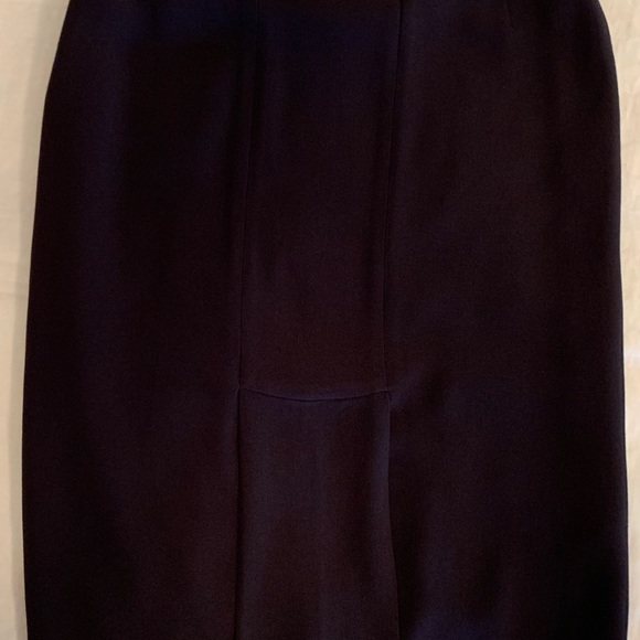 Zelda knee length skirt. Size 8 - Picture 4 of 5